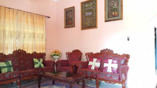 Cherang Ruku Casa | Homestay Zahra Sri Bayu