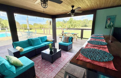 Gulfport Casa | Hometown Hideaway: Quiet Lake House with Private Pool on the MS Gulf Coast