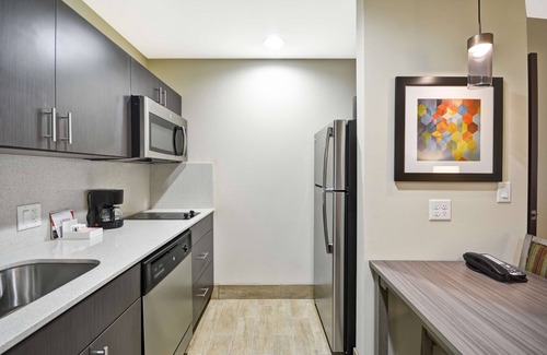 Florida Central Atlantic Coast Hotel | Homewood Suites by Hilton Orlando Theme Parks