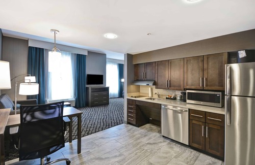 Warren Hotel | Homewood Suites by Hilton Detroit