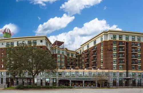 Hitch Village - Fred Wessels Homes Hotel | Homewood Suites Savannah Historic District/Riverfront