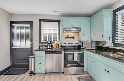 Earlewood Casa | Homey 2BR in Earlewood