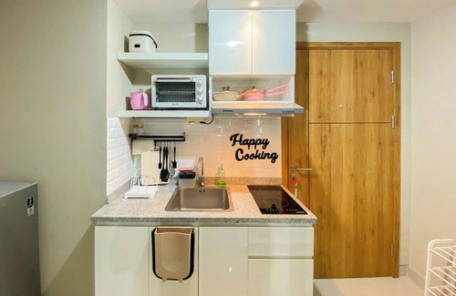 Duren Sawit Apartamento | Homey and Nice 1BR at LRT City Jatibening Apartment