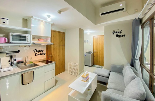 Duren Sawit Apartamento | Homey and Nice 1BR at LRT City Jatibening Apartment