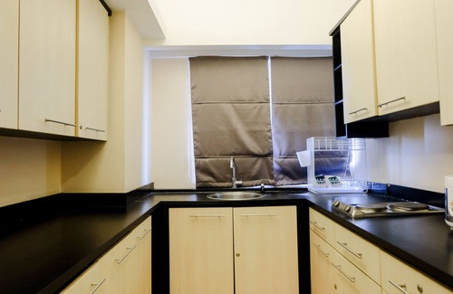 Braga Apartamento | Homey And Spacious 3Br Apartment At Braga City Walk