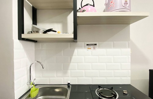 Bekasi Timur Apartamento | Homey And Warm Studio Transpark Juanda Bekasi Timur Apartment