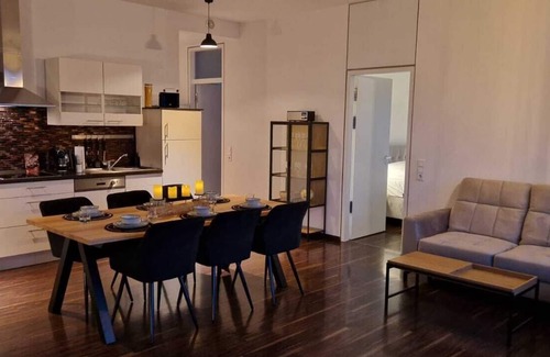 Nord-Mitte Apartamento | Homey Apartments Harbour Suite - Parking, 2 Bathrooms, Elevator, City