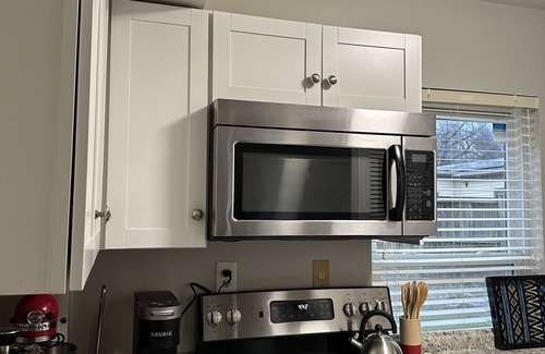Bowie Casa | Homey, cozy, spacious, family friendly. Close to restaurants, shopping centers.