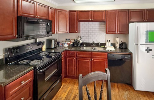 Guntersville Casa | Homey Townhouse Near Lake & Sports Complex