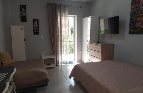 Porto Rafti Apartamento | Homeyfeel Stay Sea 1 - Modern studio next to the sea!