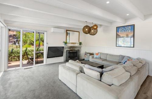 Goughs Bay Casa | Honey Bee Lodge at Goughs Bay