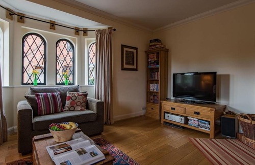 Langdon Casa | Honey Cottage