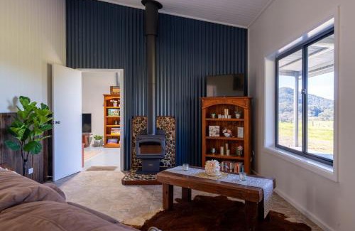 Pipeclay Apartamento | Honeybreeze - Scenic riverfront country farm