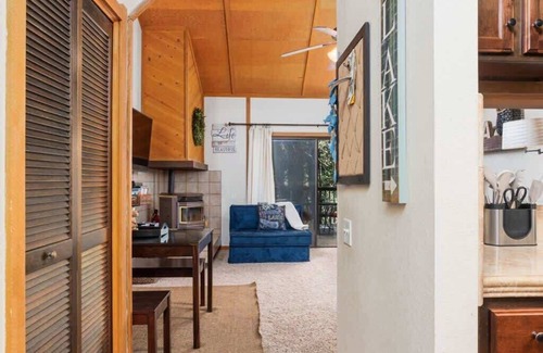 Shaver Lake Condominio | Honeycomb Hideout | Condo near the spa!