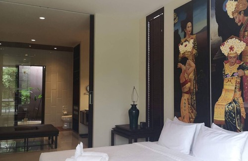 Wichit Villa | Honeymoon, One-of-a-kind Romantic and Exotic Luxury Villa 3 No Pet