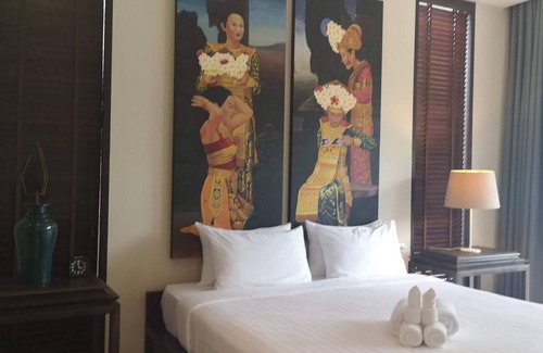 Wichit Villa | Honeymoon, One-of-a-kind Romantic and Exotic Luxury Villa 3 No Pet