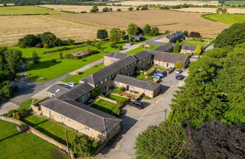 Cramlington Cabaña | Honeysuckle Cottage at Burradon Farm