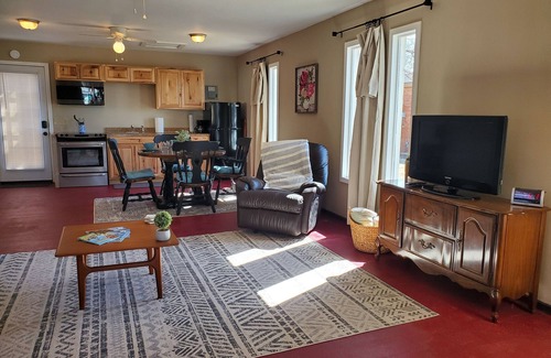 Dexter Cabaña | Madreselva Cottage a 50 minutos de Pioneer Woman.