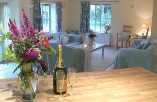 Oasby Casa | Honeysuckle Cottage