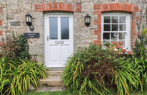 Charlestown Cabaña | Honeysuckle Cottage