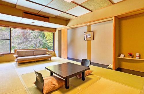 Izu Nagaoka Onsen Hotel | Honjin