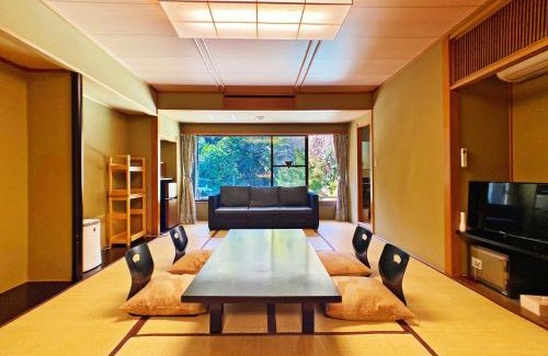 Izu Nagaoka Onsen Hotel | Honjin