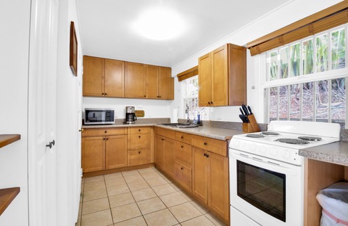 Waimanalo Beach Cabaña | Honu Cottage: Tranquilo, confort frente al mar + VISTAS EPIC!