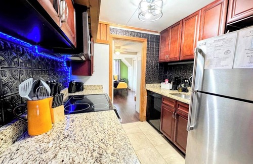 Vacation Village Casa | Relax at Hook's Cabin A-frame @Lake Louisa gated community with Pool near Disney