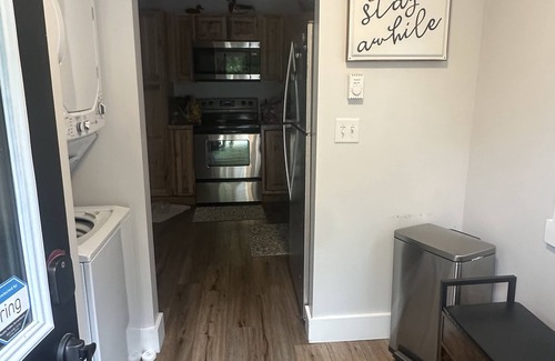 Guttenberg Casa | Hooks & Honkers Hideout - Cozy 2BR Retreat Near Mississippi River!