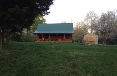 Helmsburg Cabina | Hoot Owl Cabin - ¡Tu hogar lejos de casa!