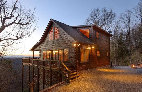 Morganton Cabina | Hoot Owl View by Escape to Blue Ridge