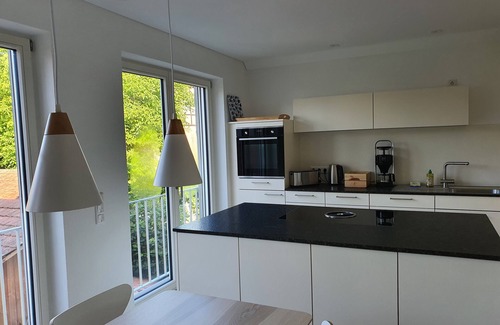 Moos Apartamento | höriHaus 1804 - Apartment "Höriblick": Quiet, less than 200m from the lake, restaurants, Edeka