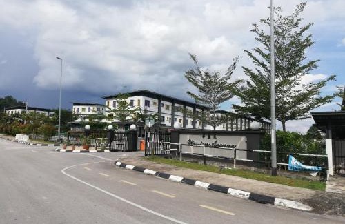 Siburan Apartamento | Hornbill Homestay Samarahan