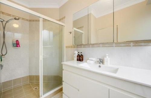 Hornsby Casa | Hornsby Stay Near Station & Shops