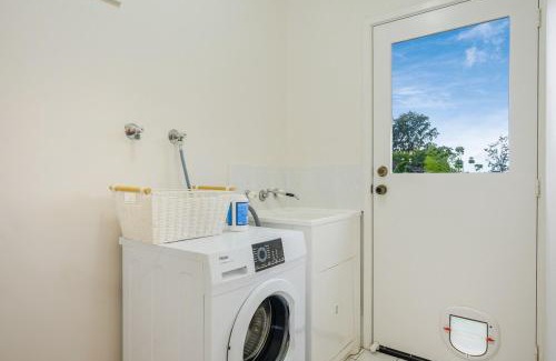 Hornsby Casa | Hornsby Stay Near Station & Shops