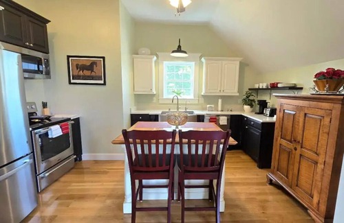 Paris Casa | Horse farm in the Kentucky Bluegrass!