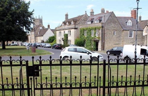 Calne Cabaña | Horsebrook House Apartment, CALNE