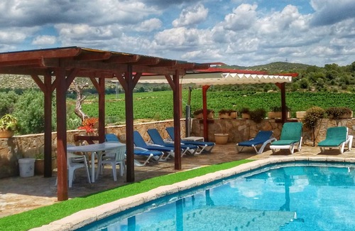 Vilanova I la Geltru Apartamento | Horsefarm apartment: swimming pool, sea views, Wifi & airconditioning