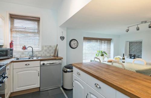 Saham Toney Casa | Horseshoe House - Ukc2743