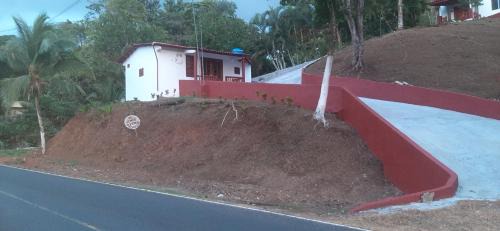 Eastern Panama Chalet De Esquí | Hospedaje la subidita 1