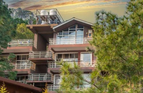 Dharampur Apartamento | host jatin kasauli crest 7o1827o7o3