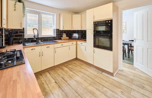 Launceston Casa | Host & Stay - Blueberry House