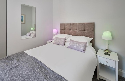 South Cliff Apartamento | Host & Stay - Brooklands Timeless