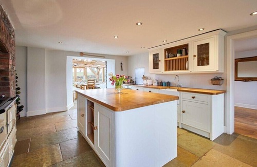 Llanfihangel Tal-y-llyn Casa | Host & Stay | Coed Farm