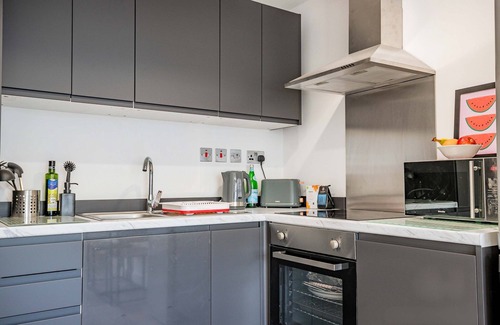 Caterham Apartamento | Host & Stay | Croydon Road Apartment