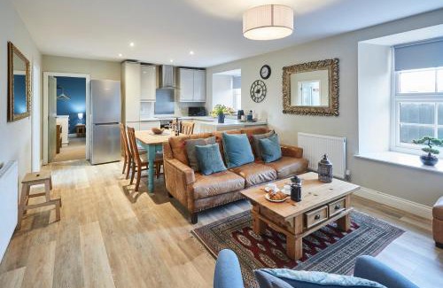 Fenwick Apartamento | Host & Stay - Fenwick Village Hall