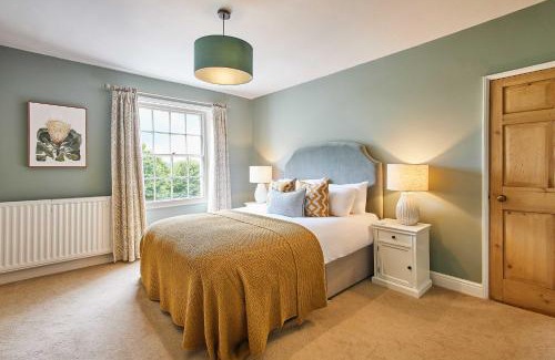 Middleton One Row Casa | Host & Stay - May Cottage