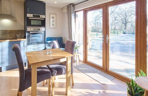 Aldington Chalet De Esquí | Host & Stay | Oak Barn
