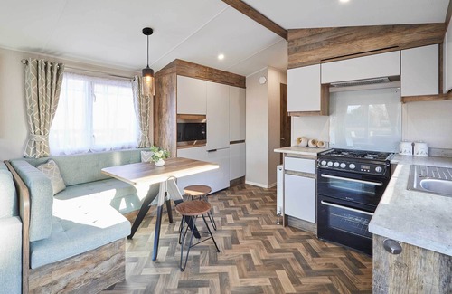 Malton Chalet De Esquí | Host & Stay | Serenity