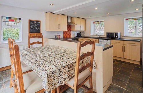 Staxton Casa | Host & Stay | The Cottage